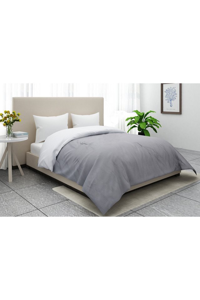 203257577_9900_alt1.jpg Active Solid Double Quilt - Image 1