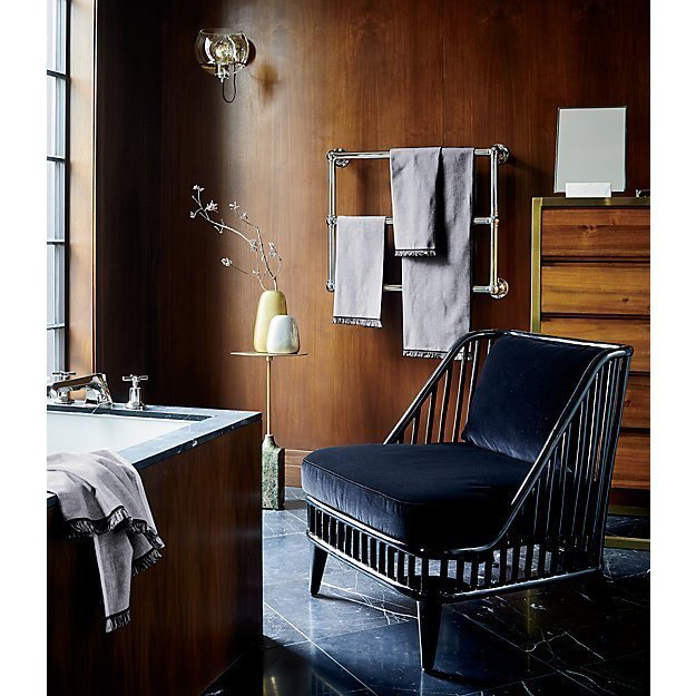 BLACK AND WHITE BATH TOWELS
